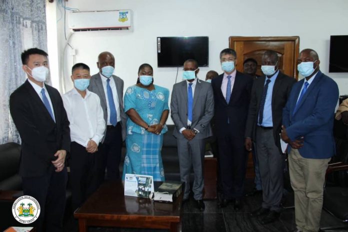 Officials of Sunon Asogli in a group photograph with Officials of Ministry of Energy, of Sierra Leone